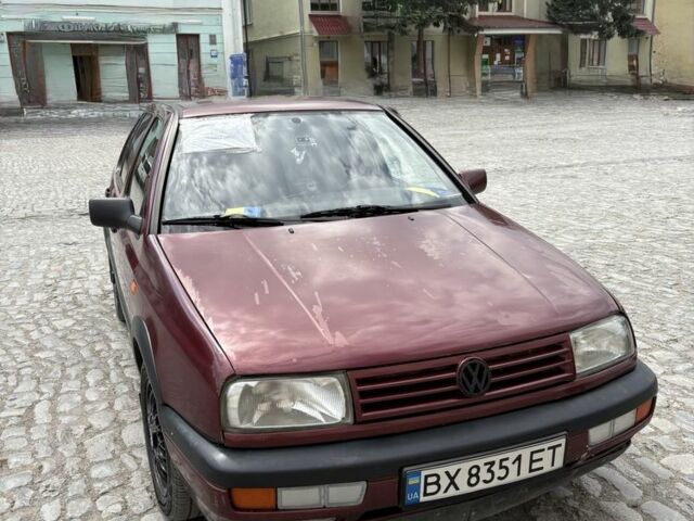 Червоний Фольксваген Венто, об'ємом двигуна 1.9 л та пробігом 316 тис. км за 2800 $, фото 1 на Automoto.ua