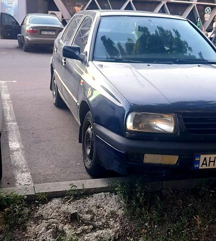 Фольксваген Венто, объемом двигателя 1.6 л и пробегом 190 тыс. км за 900 $, фото 1 на Automoto.ua