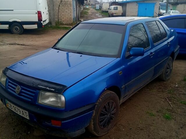 Фольксваген Венто, об'ємом двигуна 2 л та пробігом 100 тис. км за 1500 $, фото 1 на Automoto.ua