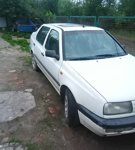 Фольксваген Венто, объемом двигателя 1.9 л и пробегом 290 тыс. км за 1200 $, фото 1 на Automoto.ua