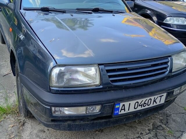 Сірий Фольксваген Венто, об'ємом двигуна 0 л та пробігом 250 тис. км за 1439 $, фото 1 на Automoto.ua