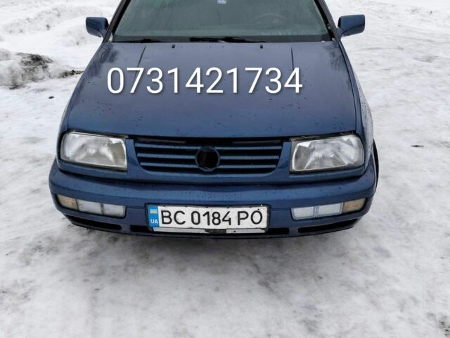 Синій Фольксваген Венто, об'ємом двигуна 1.6 л та пробігом 245 тис. км за 1450 $, фото 1 на Automoto.ua