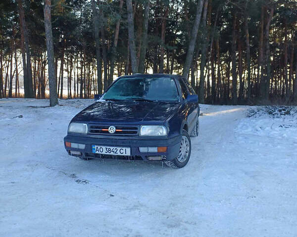 Синій Фольксваген Венто, об'ємом двигуна 1.78 л та пробігом 260 тис. км за 1350 $, фото 1 на Automoto.ua