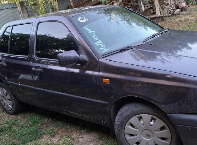 Синій Фольксваген Венто, об'ємом двигуна 2 л та пробігом 185 тис. км за 750 $, фото 1 на Automoto.ua