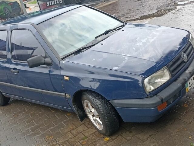 Фольксваген Венто 1993 в Луцке на Automoto.ua Синий Фольксваген Венто, объемом двигателя 1.8 л и пробегом 328 тыс. км за 1200 $, фото 1 на Automoto.ua