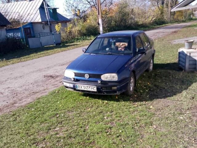 Синій Фольксваген Венто, об'ємом двигуна 1.8 л та пробігом 3 тис. км за 1400 $, фото 1 на Automoto.ua