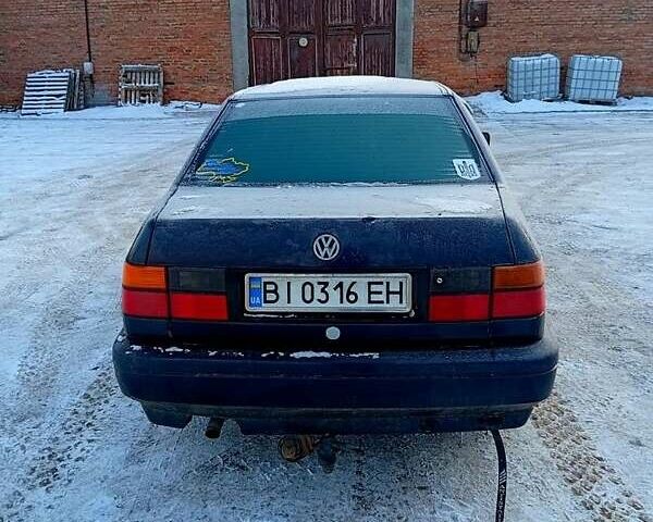 Синий Фольксваген Венто, объемом двигателя 1.8 л и пробегом 318 тыс. км за 2500 $, фото 1 на Automoto.ua