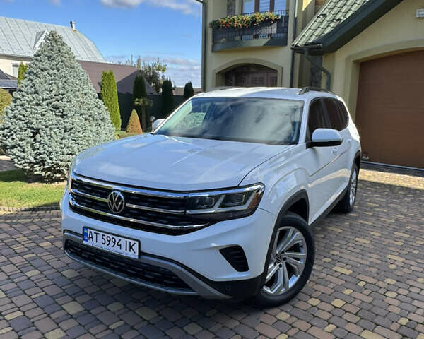 Белый Фольксваген Atlas, объемом двигателя 3.6 л и пробегом 120 тыс. км за 28999 $, фото 1 на Automoto.ua