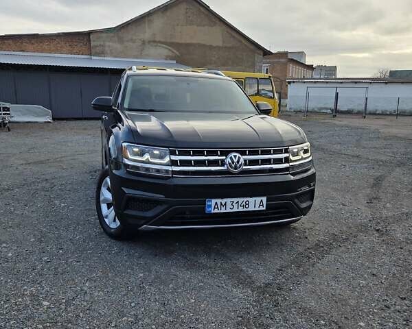 Черный Фольксваген Atlas, объемом двигателя 3.6 л и пробегом 180 тыс. км за 19600 $, фото 1 на Automoto.ua