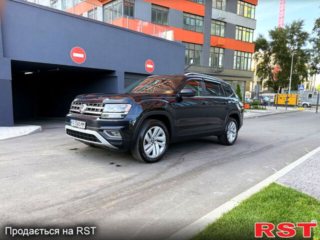 Черный Фольксваген Atlas, объемом двигателя 3.6 л и пробегом 68 тыс. км за 20800 $, фото 1 на Automoto.ua