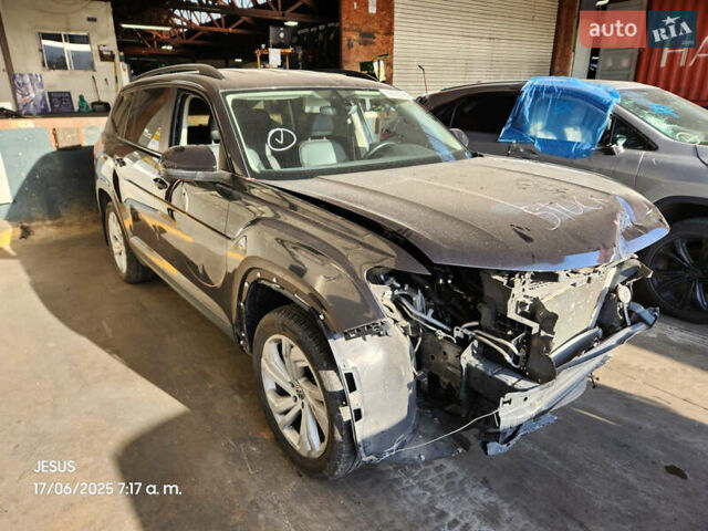 Черный Фольксваген Atlas, объемом двигателя 3.6 л и пробегом 68 тыс. км за 17950 $, фото 1 на Automoto.ua