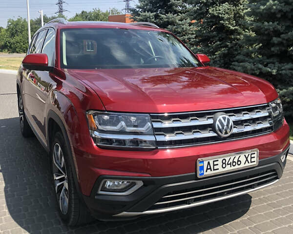 Красный Фольксваген Atlas, объемом двигателя 3.6 л и пробегом 104 тыс. км за 26300 $, фото 1 на Automoto.ua