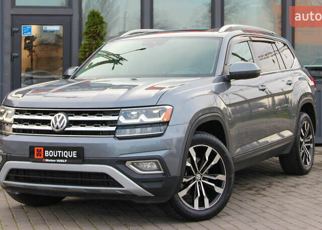 Серый Фольксваген Atlas, объемом двигателя 2 л и пробегом 128 тыс. км за 18500 $, фото 1 на Automoto.ua