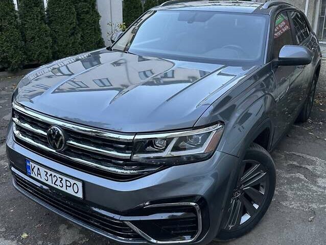 Серый Фольксваген Atlas, объемом двигателя 1.98 л и пробегом 95 тыс. км за 25300 $, фото 1 на Automoto.ua