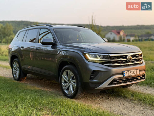 Сірий Фольксваген Atlas, об'ємом двигуна 3.6 л та пробігом 101 тис. км за 25900 $, фото 1 на Automoto.ua