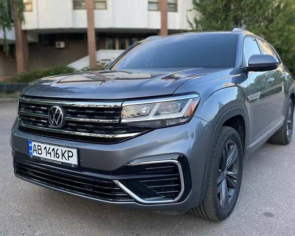 Серый Фольксваген Atlas, объемом двигателя 3.6 л и пробегом 82 тыс. км за 31000 $, фото 1 на Automoto.ua