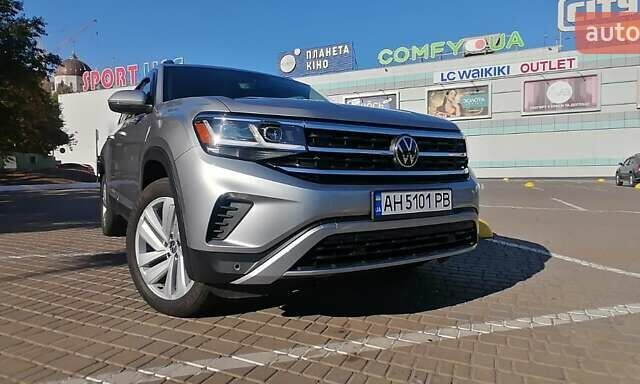 Сірий Фольксваген Atlas, об'ємом двигуна 3.6 л та пробігом 37 тис. км за 32777 $, фото 1 на Automoto.ua