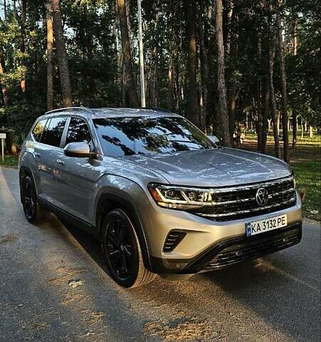 Серый Фольксваген Atlas, объемом двигателя 3.6 л и пробегом 50 тыс. км за 35000 $, фото 1 на Automoto.ua