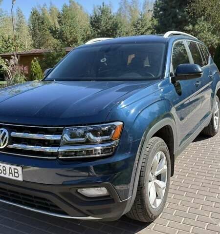 Синий Фольксваген Atlas, объемом двигателя 3.6 л и пробегом 241 тыс. км за 19400 $, фото 1 на Automoto.ua