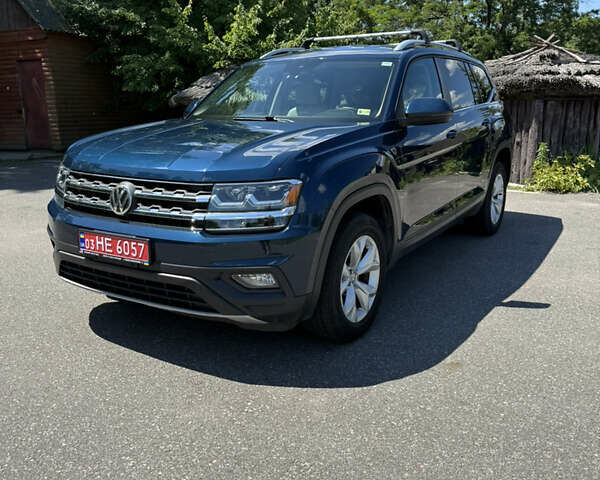 Синий Фольксваген Atlas, объемом двигателя 2 л и пробегом 96 тыс. км за 20900 $, фото 1 на Automoto.ua