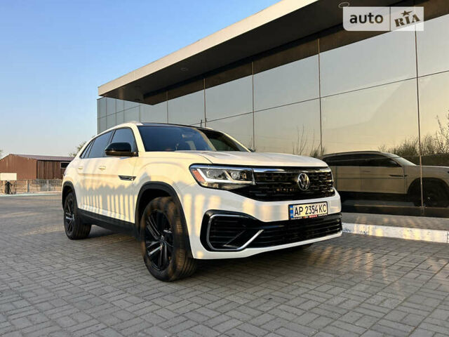 Білий Фольксваген Atlas Cross Sport, об'ємом двигуна 2 л та пробігом 67 тис. км за 25800 $, фото 1 на Automoto.ua