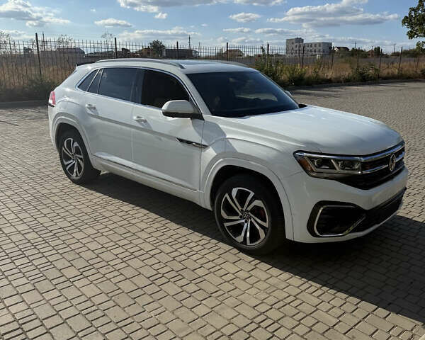 Белый Фольксваген Atlas Cross Sport, объемом двигателя 3.6 л и пробегом 45 тыс. км за 41500 $, фото 1 на Automoto.ua
