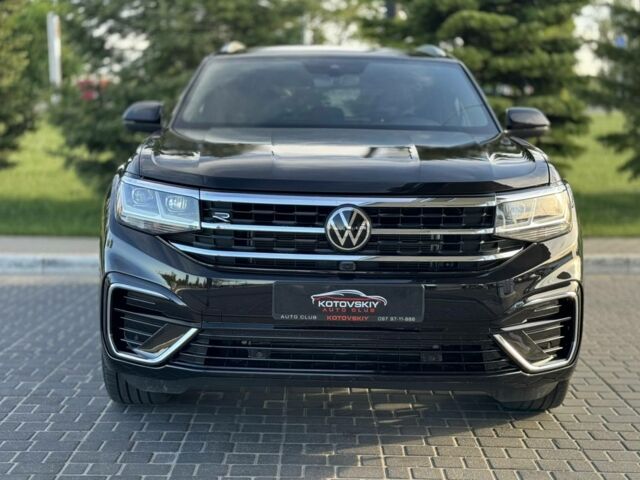 Черный Фольксваген Atlas Cross Sport, объемом двигателя 3.6 л и пробегом 54 тыс. км за 32500 $, фото 1 на Automoto.ua