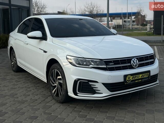 Білий Фольксваген e-Bora, об'ємом двигуна 0 л та пробігом 148 тис. км за 14700 $, фото 1 на Automoto.ua