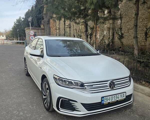 Белый Фольксваген e-Bora, объемом двигателя 0 л и пробегом 41 тыс. км за 14900 $, фото 1 на Automoto.ua