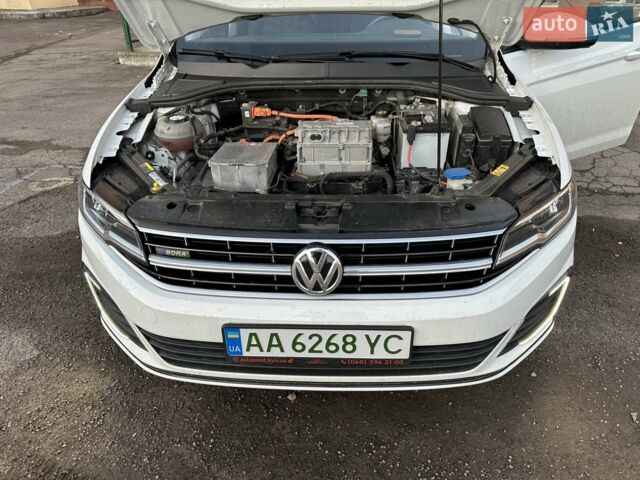 Білий Фольксваген e-Bora, об'ємом двигуна 0 л та пробігом 63 тис. км за 13900 $, фото 1 на Automoto.ua