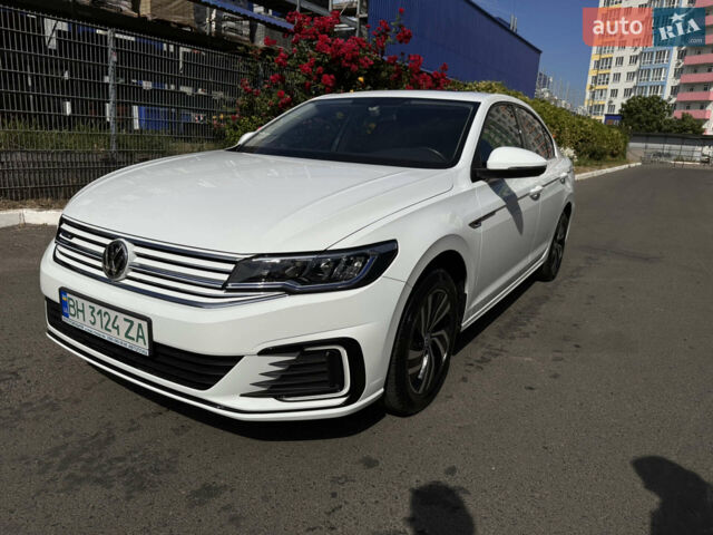 Білий Фольксваген e-Bora, об'ємом двигуна 0 л та пробігом 43 тис. км за 18000 $, фото 1 на Automoto.ua