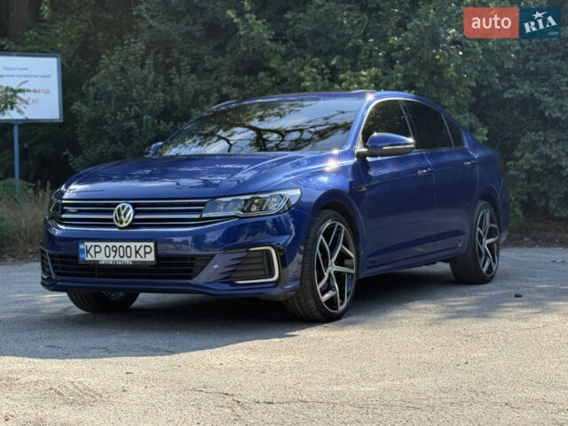 Синий Фольксваген e-Bora, объемом двигателя 0 л и пробегом 36 тыс. км за 15800 $, фото 1 на Automoto.ua
