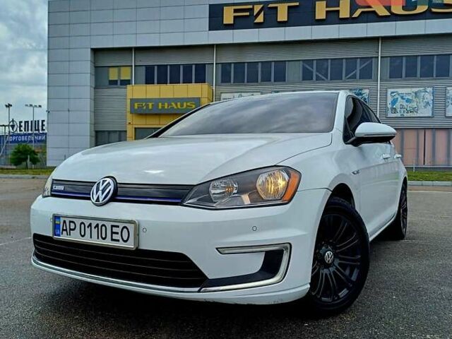 Белый Фольксваген e-Golf, объемом двигателя 0 л и пробегом 120 тыс. км за 9500 $, фото 1 на Automoto.ua