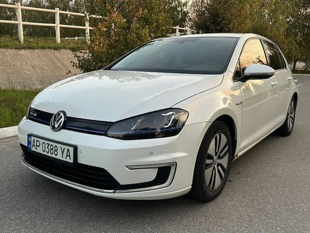 Белый Фольксваген e-Golf, объемом двигателя 0 л и пробегом 143 тыс. км за 8200 $, фото 1 на Automoto.ua