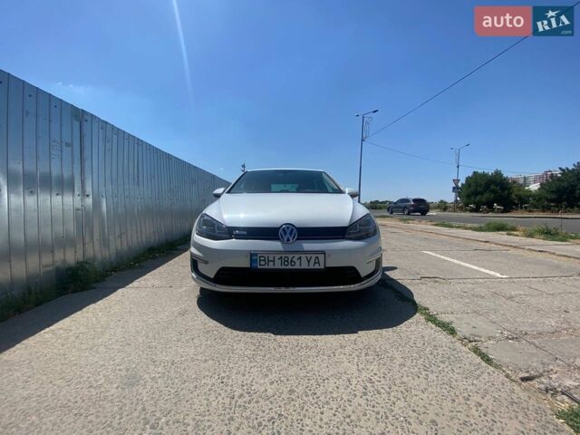 Білий Фольксваген e-Golf, об'ємом двигуна 0 л та пробігом 156 тис. км за 7500 $, фото 1 на Automoto.ua
