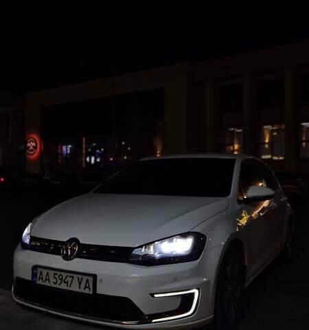 Білий Фольксваген e-Golf, об'ємом двигуна 0 л та пробігом 157 тис. км за 7400 $, фото 1 на Automoto.ua