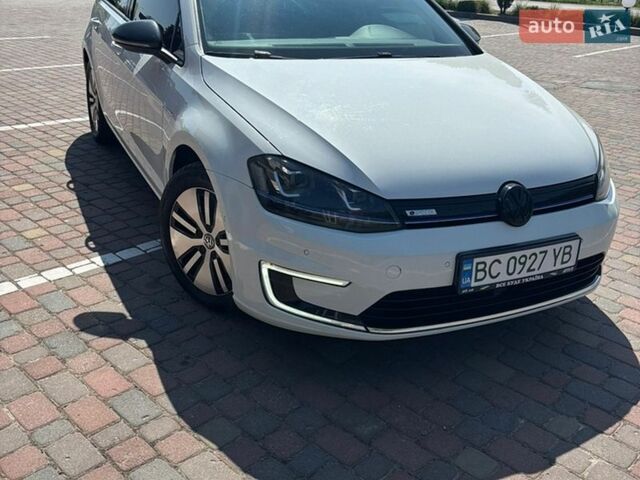 Белый Фольксваген e-Golf, объемом двигателя 0 л и пробегом 200 тыс. км за 8500 $, фото 1 на Automoto.ua