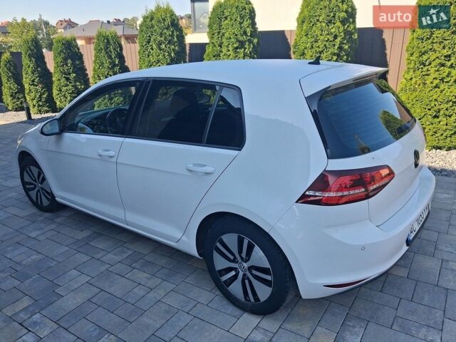 Белый Фольксваген e-Golf, объемом двигателя 0 л и пробегом 138 тыс. км за 7600 $, фото 1 на Automoto.ua