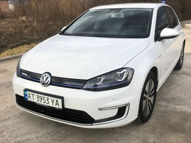 Білий Фольксваген e-Golf, об'ємом двигуна 0 л та пробігом 103 тис. км за 9200 $, фото 1 на Automoto.ua