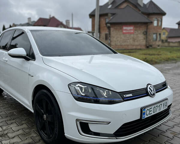 Белый Фольксваген e-Golf, объемом двигателя 0 л и пробегом 104 тыс. км за 9000 $, фото 1 на Automoto.ua