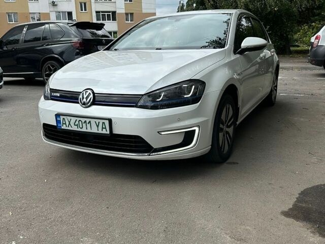 Білий Фольксваген e-Golf, об'ємом двигуна 0 л та пробігом 190 тис. км за 7999 $, фото 1 на Automoto.ua