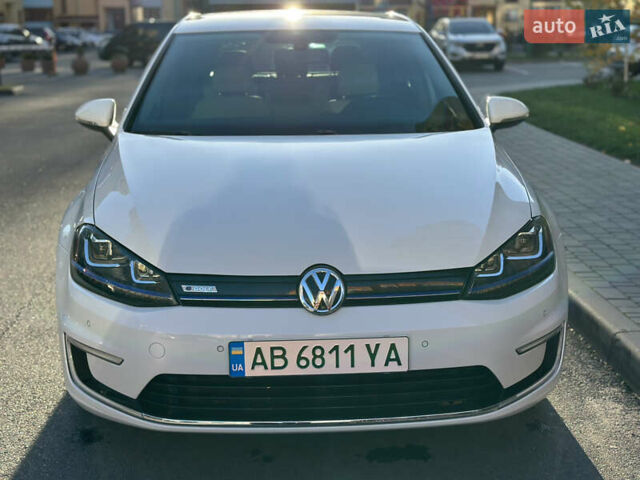 Белый Фольксваген e-Golf, объемом двигателя 0 л и пробегом 114 тыс. км за 7600 $, фото 1 на Automoto.ua