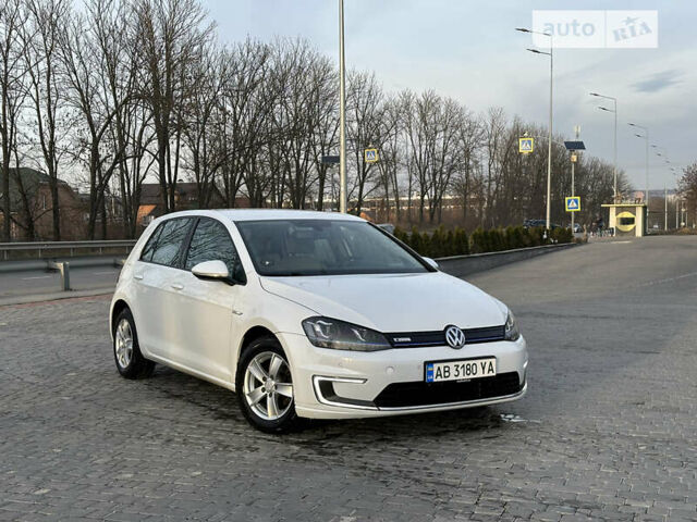 Белый Фольксваген e-Golf, объемом двигателя 0 л и пробегом 118 тыс. км за 11800 $, фото 1 на Automoto.ua