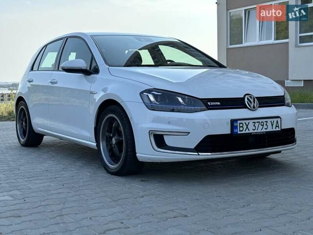 Белый Фольксваген e-Golf, объемом двигателя 0 л и пробегом 96 тыс. км за 8855 $, фото 1 на Automoto.ua