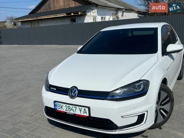 Білий Фольксваген e-Golf, об'ємом двигуна 0 л та пробігом 138 тис. км за 8650 $, фото 1 на Automoto.ua