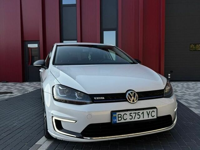 Білий Фольксваген e-Golf, об'ємом двигуна 0 л та пробігом 126 тис. км за 6999 $, фото 1 на Automoto.ua