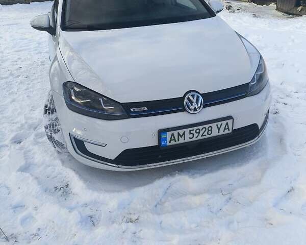 Білий Фольксваген e-Golf, об'ємом двигуна 0 л та пробігом 255 тис. км за 8100 $, фото 1 на Automoto.ua