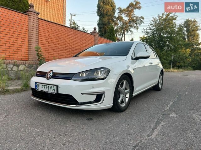 Білий Фольксваген e-Golf, об'ємом двигуна 0 л та пробігом 124 тис. км за 8900 $, фото 1 на Automoto.ua