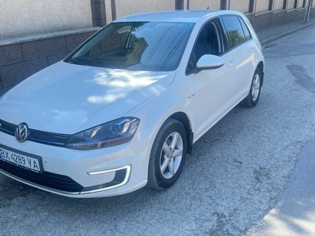 Білий Фольксваген e-Golf, об'ємом двигуна 0 л та пробігом 110 тис. км за 9000 $, фото 1 на Automoto.ua