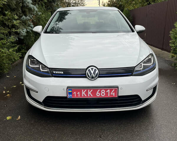Білий Фольксваген e-Golf, об'ємом двигуна 0 л та пробігом 130 тис. км за 8450 $, фото 1 на Automoto.ua